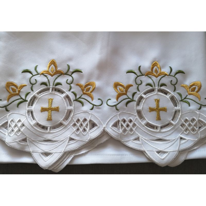 Obrus ołtarzowy haftowany - wzór eucharystyczny (109) - OBRUSY OŁTARZOWE - Obrus ołtarzowy haftowany - wzór eucharystyczny (109)