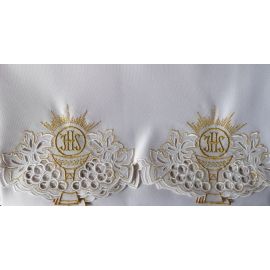 Obrus ołtarzowy haftowany - wzór eucharystyczny (100) - OBRUSY OŁTARZOWE - zdjęcie 2 - Obrus ołtarzowy haftowany - wzór eucharystyczny (100)