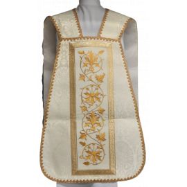 Ornat rzymski haftowany z wizerunkiem MB z Lourdes - Ornaty Maryjne - zdjęcie 2 - Ornat rzymski haftowany z wizerunkiem MB z Lourdes