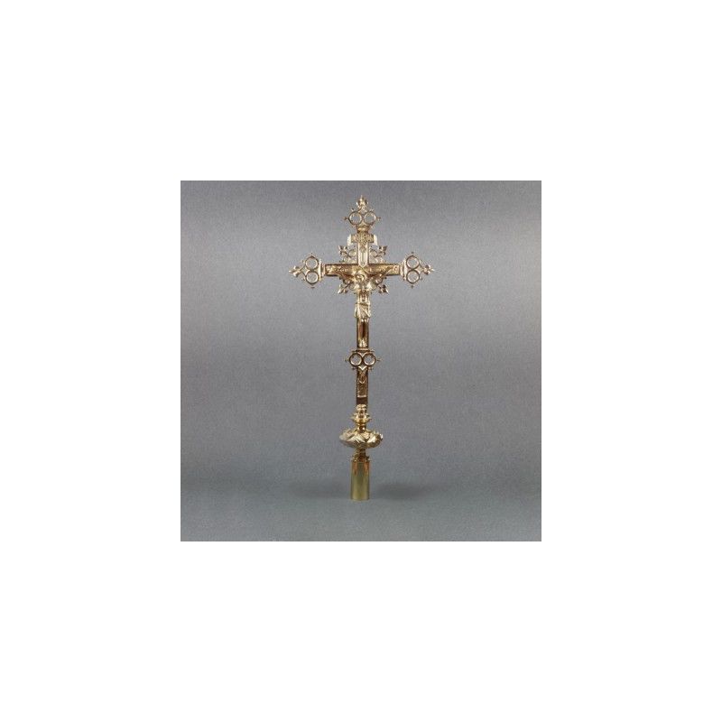 Krzyż mosiężny procesyjny - wysokość ok. 64 cm. - KRZYŻE OŁTARZOWE, PROCESYJNE - Krzyż mosiężny procesyjny - wysokość ok. 64 cm.