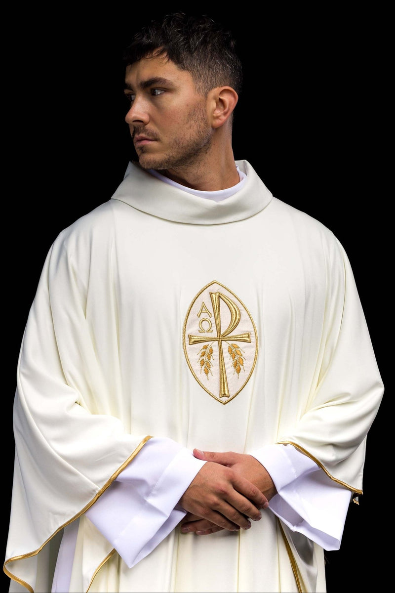 Ornat haftowany z symbolem  Alfa, Omega i symbol PAX - ecru (H192) - Ornaty białe/ ecru