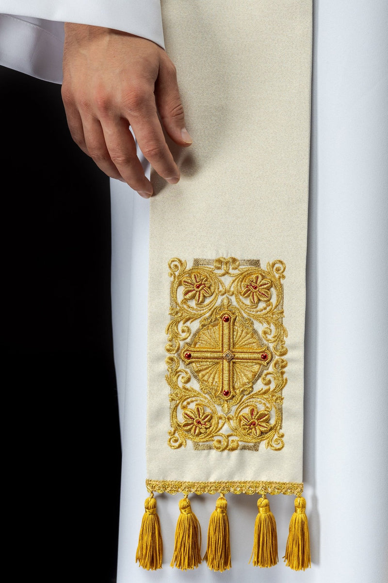 Stuła kapłańska haftowana z ozdobnymi kamieniami, biała (51H) - EUCHARYSTYCZNE - zdjęcie 2