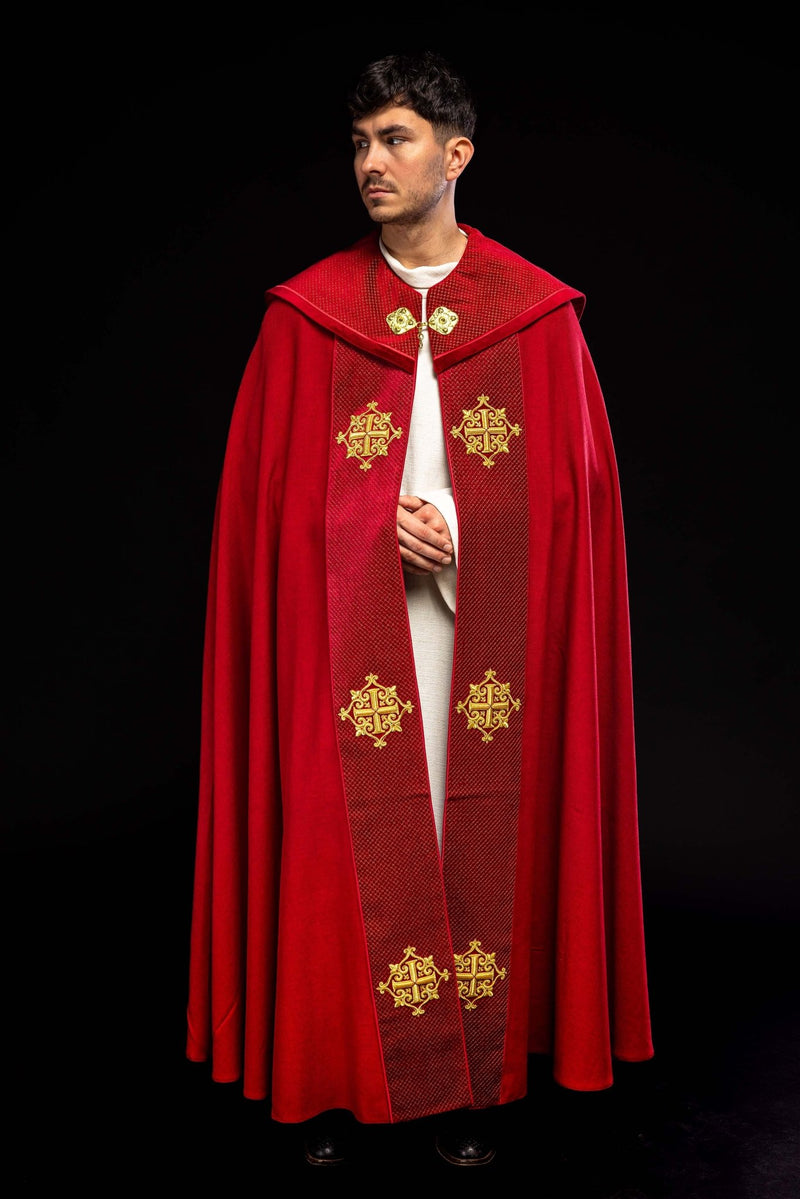 Kapa liturgiczna czerwona, haftowana, aksamitny czerwony pas (32H) - KAPY LITURGICZNE - zdjęcie 2