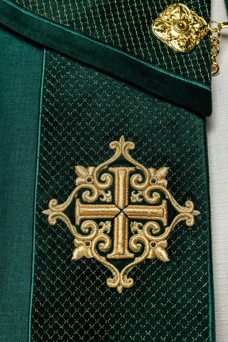 Kapa liturgiczna zielona, haftowana, aksamitny zielony pas (33H) - KAPY LITURGICZNE - zdjęcie 2