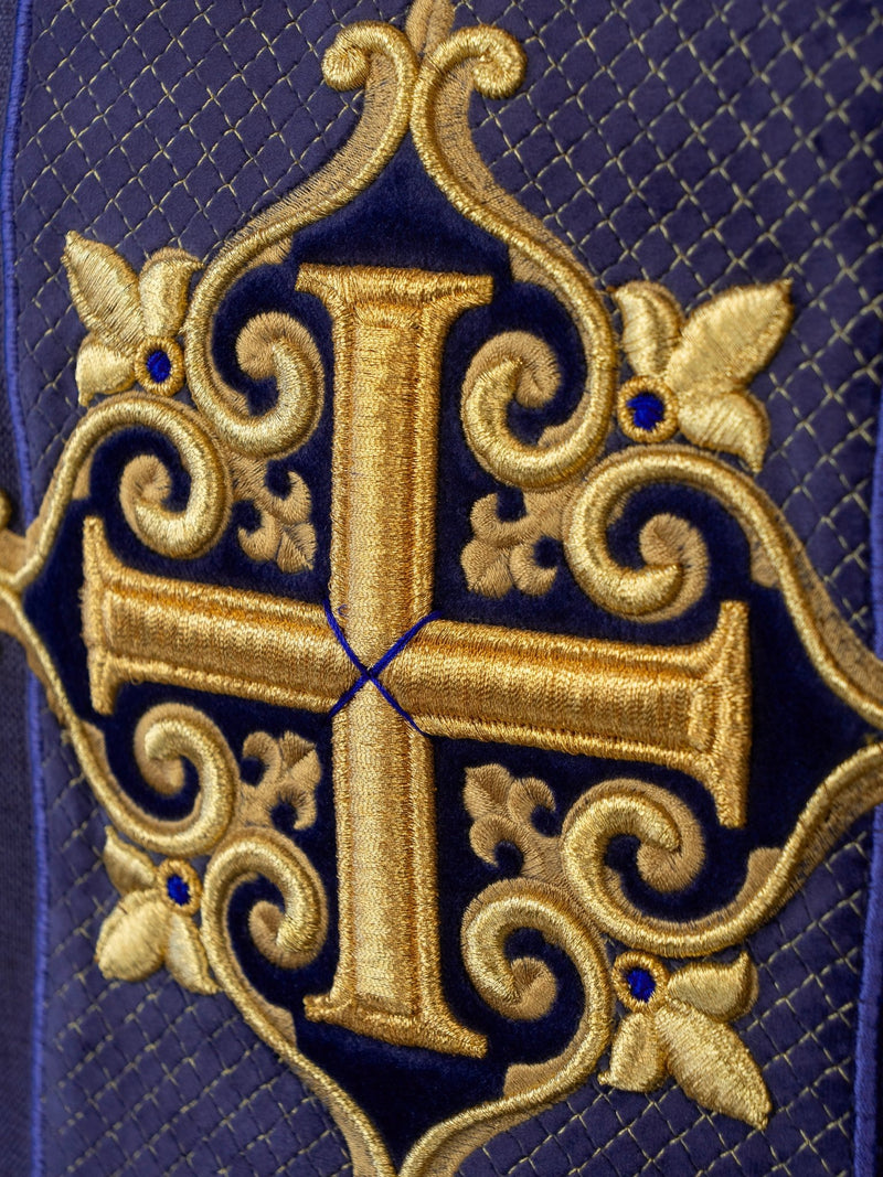 Ornat haftowany fioletowy, pas aksamit, symbol krzyży (H215) - Ornaty fioletowe - zdjęcie 3