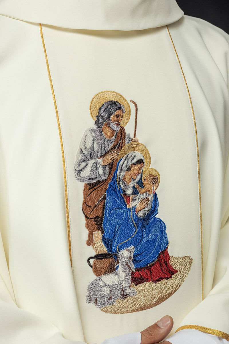 Ornat z haftowanym wizerunkiem Rodziny Świętej (H101) - Ornaty Maryjne - zdjęcie 3