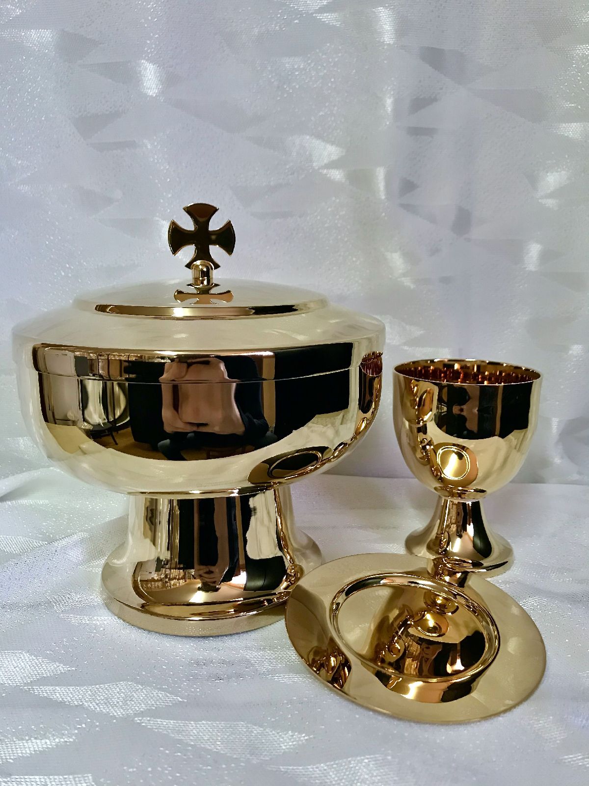 Puszka pod dwiema postaciami - koncelebra, mosiężna, pozłacana 16 cm - PUSZKI MSZALNE - Nowość