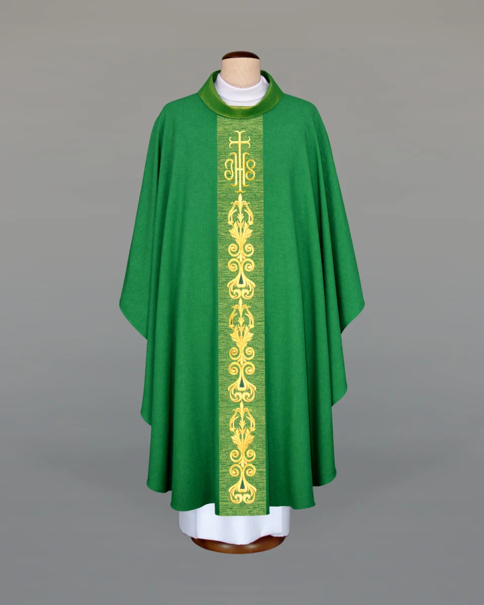 Ornat haftowany zielony - IHS - Ornaty zielone - Nowość