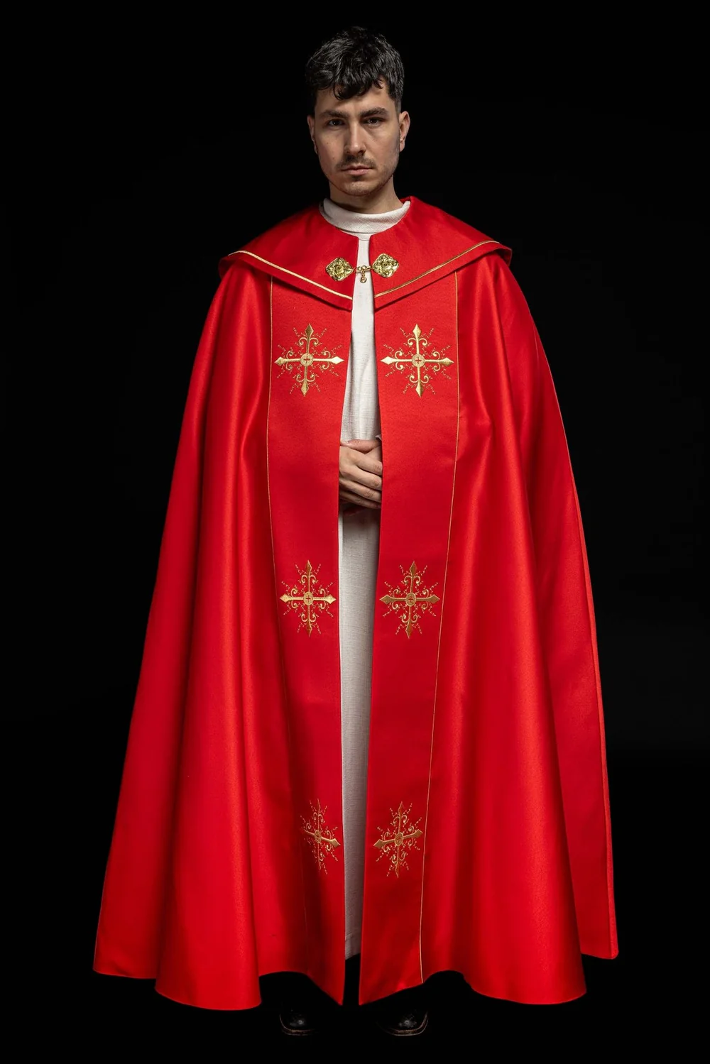 Kapa liturgiczna haftowana Krzyż - czerwona (39) - KAPY LITURGICZNE - zdjęcie 3