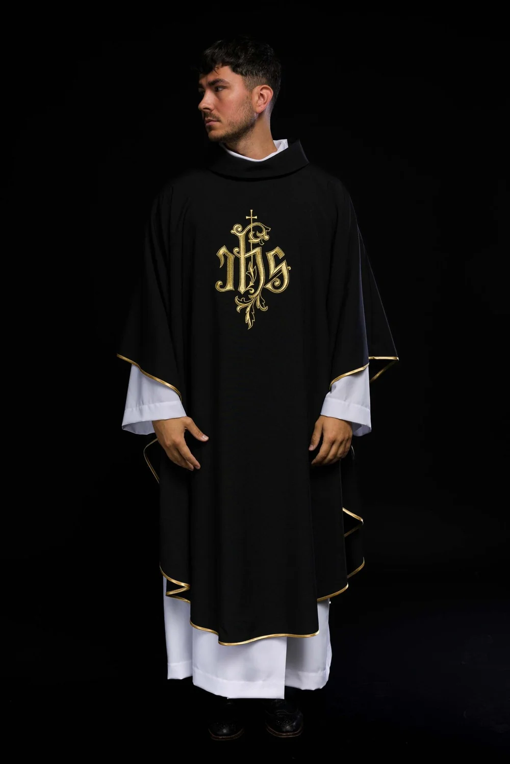 Ornat haftowany IHS - kolory liturgiczne (41) - Ornaty haftowane - zdjęcie 3