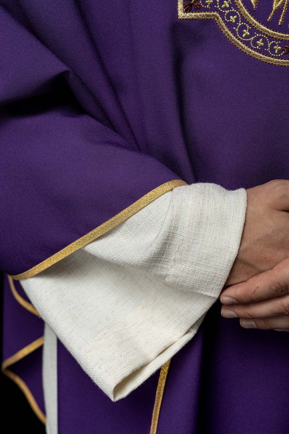 Ornat haftowany IHS i PAX - fioletowy (H32) - Ornaty fioletowe - zdjęcie 6