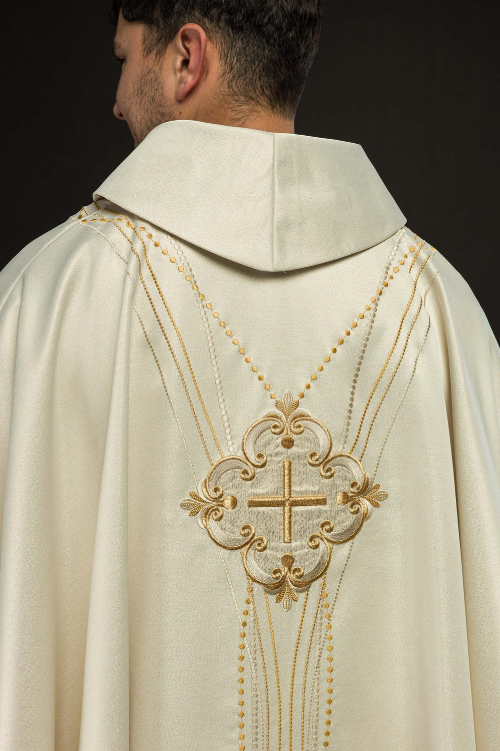 Ornat inspirowany różańcem - błyszcząca ecru tkanina (H66) - Ornaty białe/ ecru - zdjęcie 5