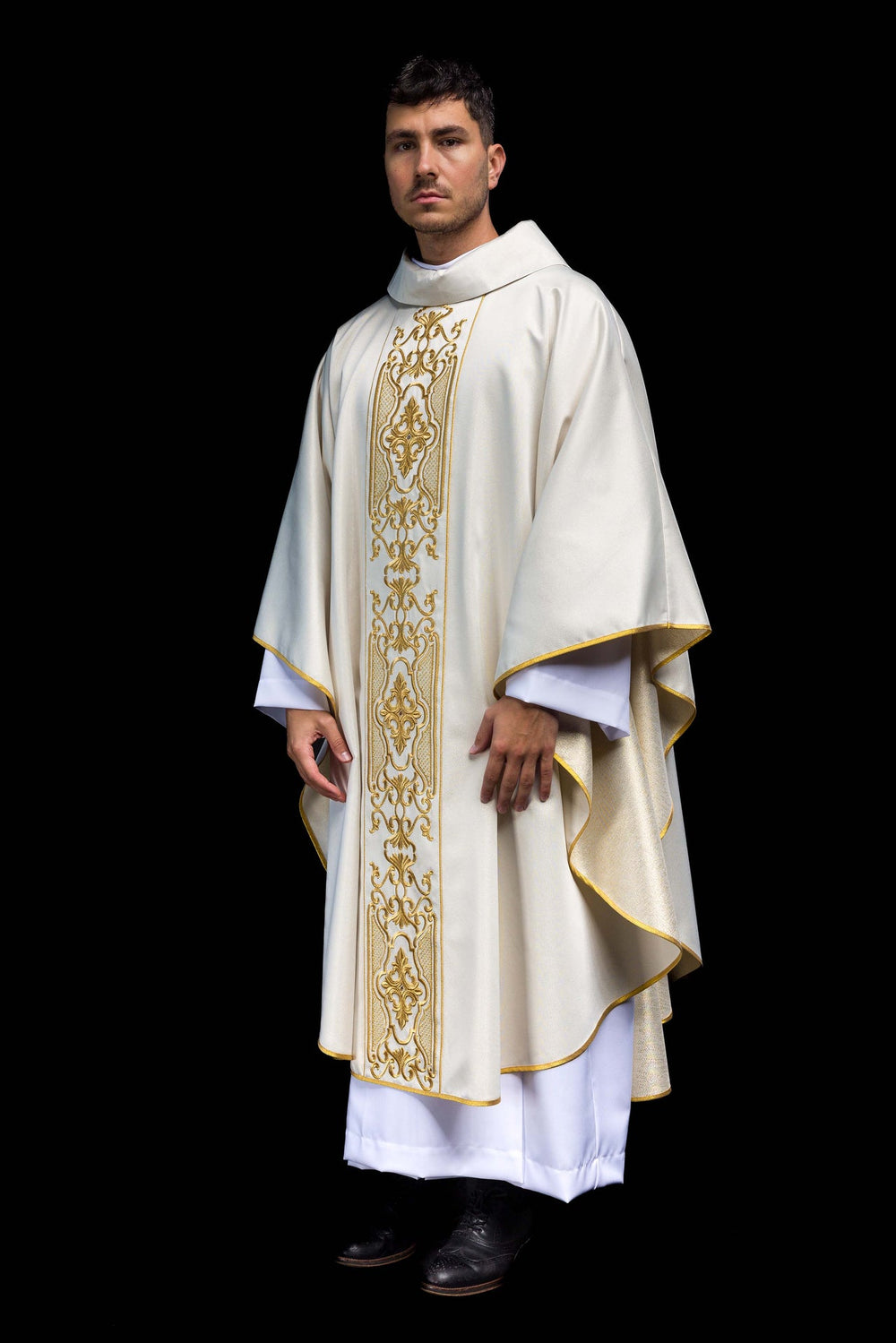 Ornat bogato haftowany, tkanina błyszcząca - ecru (H76) - Ornaty białe/ ecru - zdjęcie 7