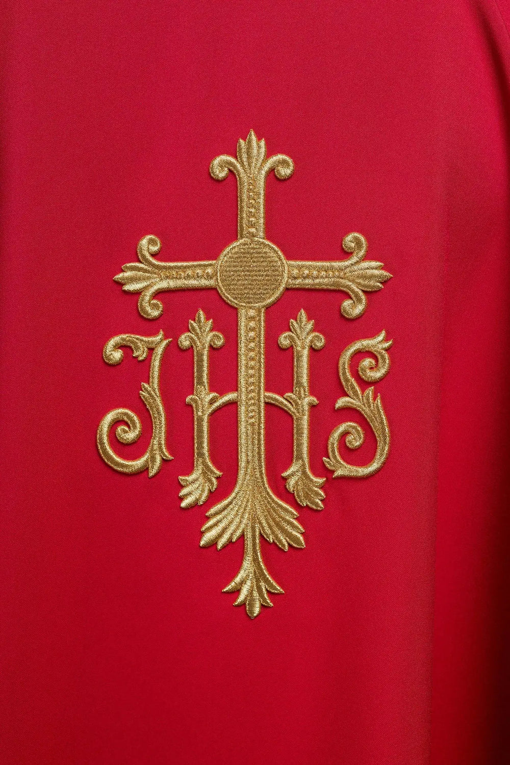 Ornat haftowany z symbolem IHS - czerwony (H113) - Ornaty czerwone - zdjęcie 3