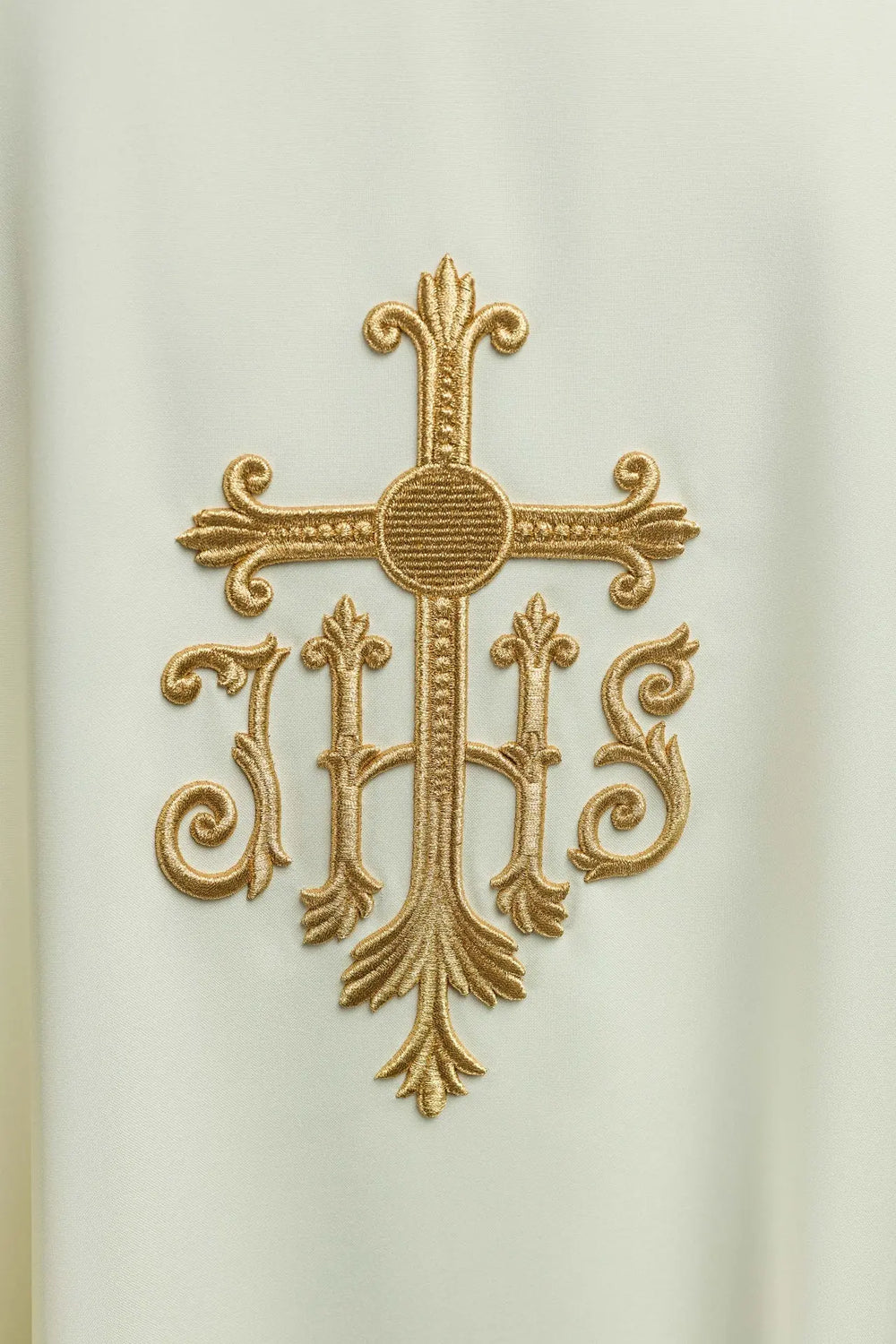 Ornat haftowany z symbolem IHS - ecru (H114) - Ornaty białe/ ecru - zdjęcie 4