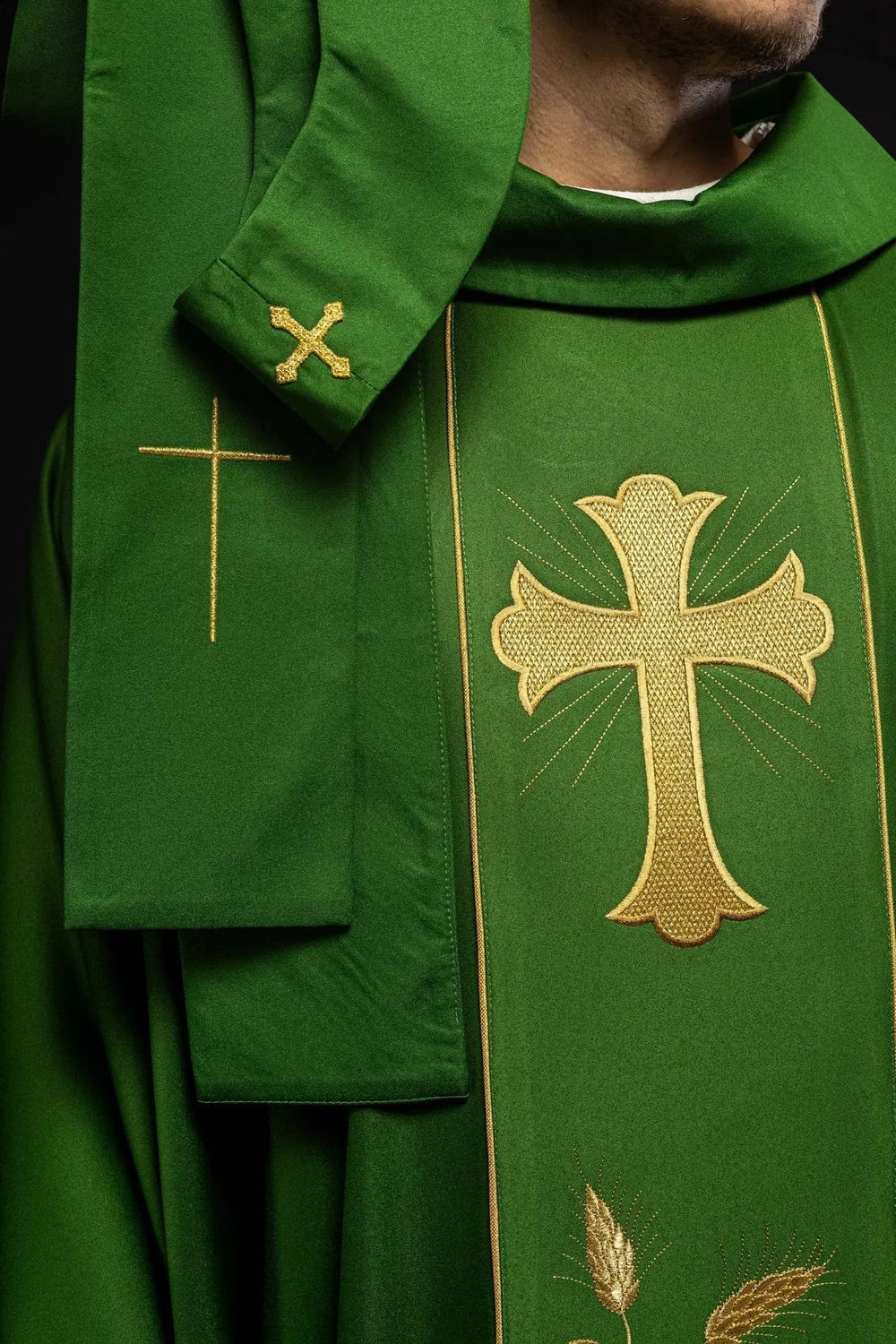 Ornat haftowany krzyż i kłosy - zielony (H183) - Ornaty zielone - zdjęcie 3