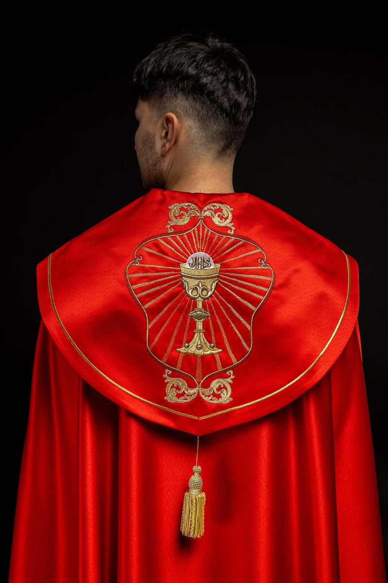 Kapa haftowana, IHS + kielich - czerwona (9H) - KAPY LITURGICZNE