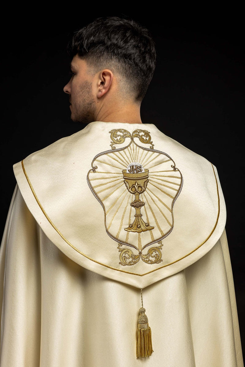 Kapa haftowana, IHS + kielich - ecru (10H) - KAPY LITURGICZNE
