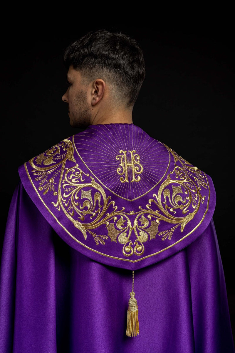Kapa haftowana, IHS - fioletowa (12H) - KAPY LITURGICZNE