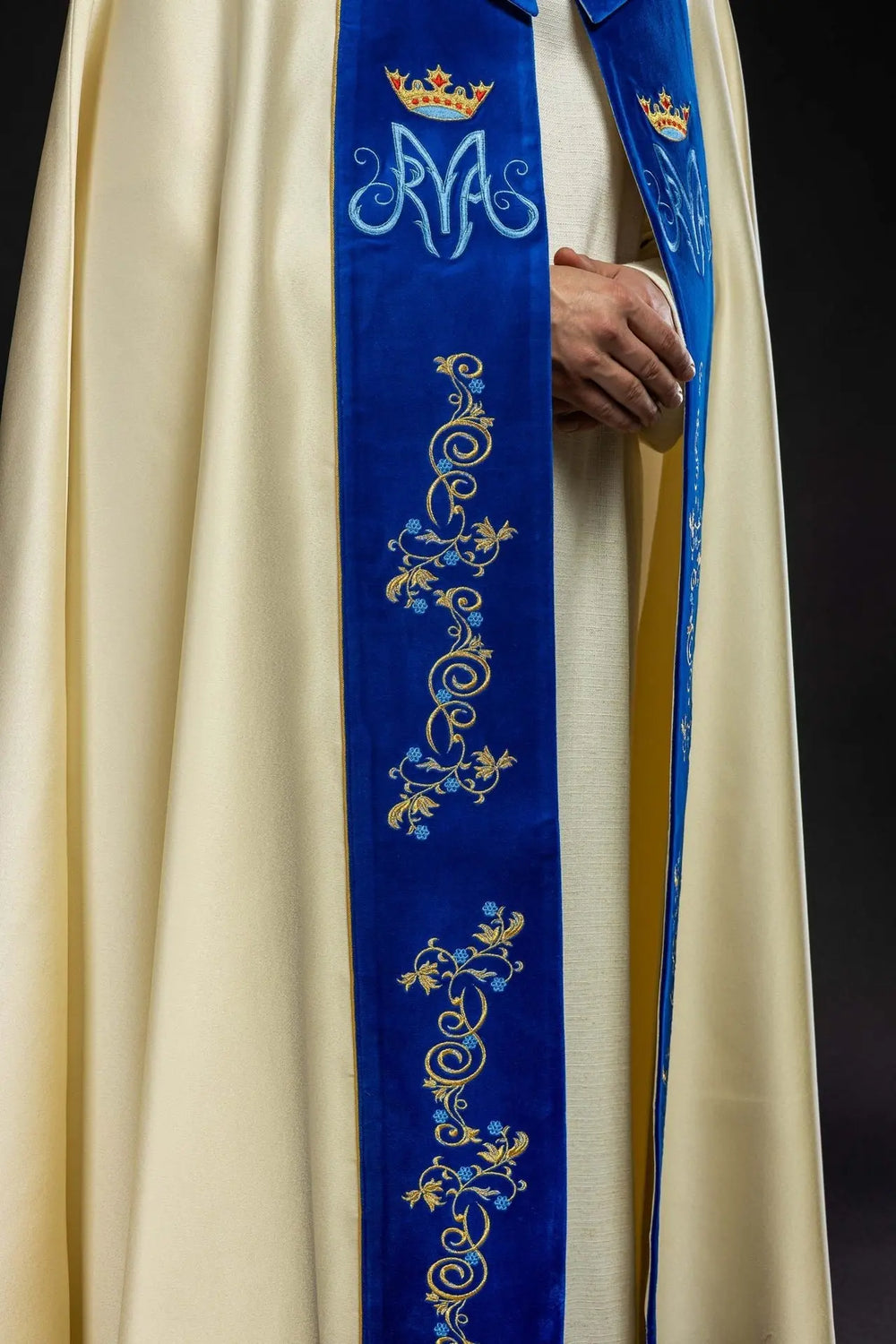 Kapa maryjna, haftowana na aksamicie (15H) - KAPY LITURGICZNE - zdjęcie 5
